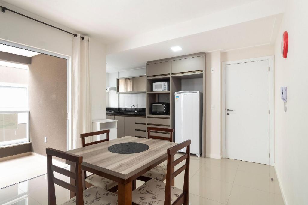  Aluguel de Apartamento 2 quartos sendo 1 suíte para 6 pessoas com Piscina em Bombas