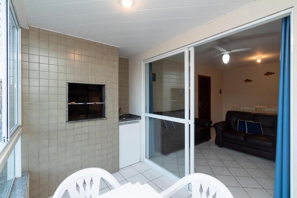  Aluguel de Apartamento 3 quartos sendo 1 suíte para 8 pessoas na Praia Bombas