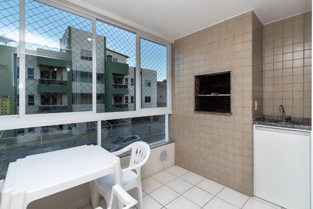  Aluguel de Apartamento 3 quartos sendo 1 suíte para 8 pessoas na Praia Bombas