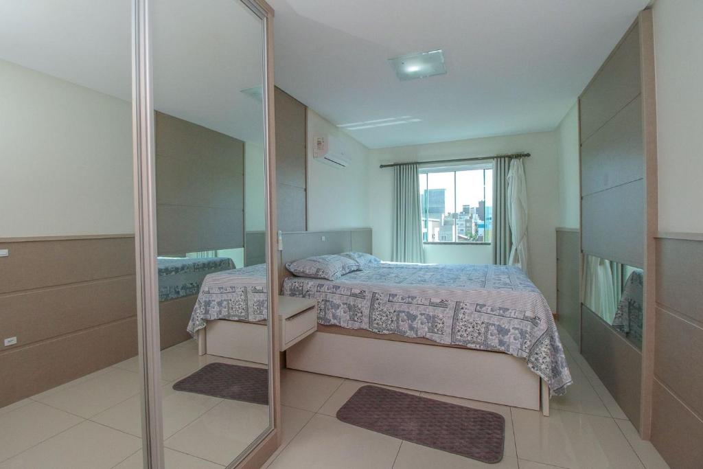  Aluguel Apartamento 2 quartos sendo 1 suíte / Bombas-SC