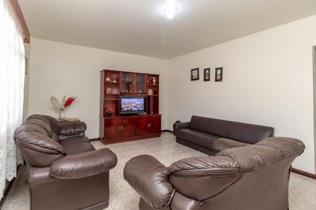  Aluguel Casa 2 Quartos para 10 Pessoas Bombas/SC