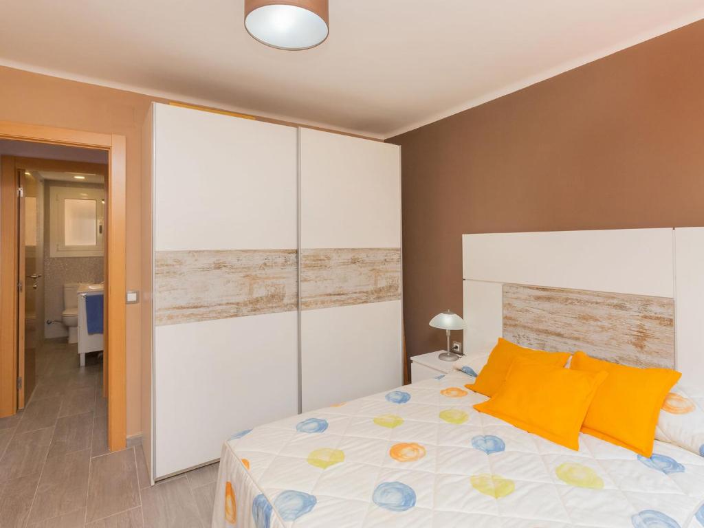 Postel nebo postele na pokoji v ubytování Apartment Alda by Interhome