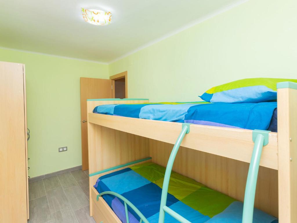 Postel nebo postele na pokoji v ubytování Apartment Alda by Interhome