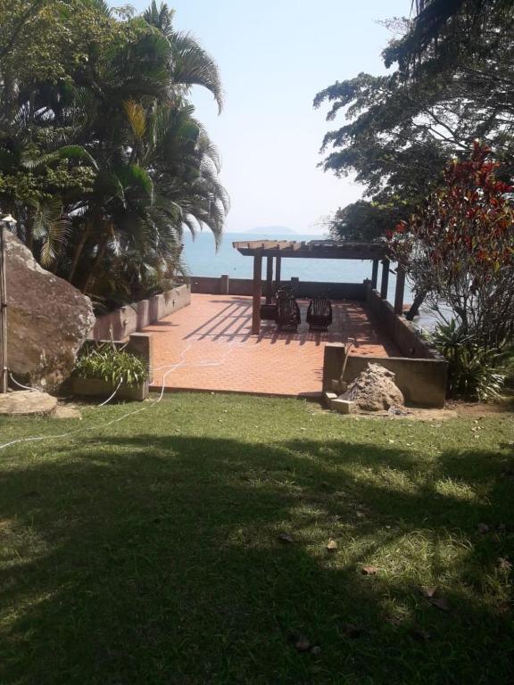  Linda Costeira Praia do Julião - Ilhabela