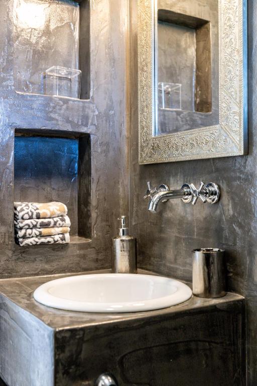 A bathroom at Daphne's Lux Villa