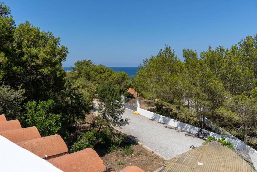 Hostal Restaurante Pou des Lleó, Sant Carles de Peralta ...