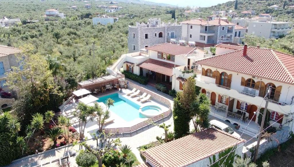 The swimming pool at or close to Athina Apartments