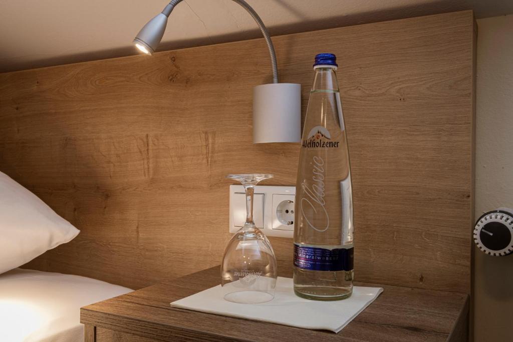 Gasthof Hotel Drei Tannen Altdorf - シングルルーム 専用バスルーム付