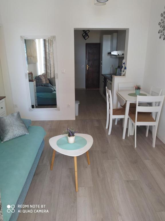 Postel nebo postele na pokoji v ubytování Apartmani Ana