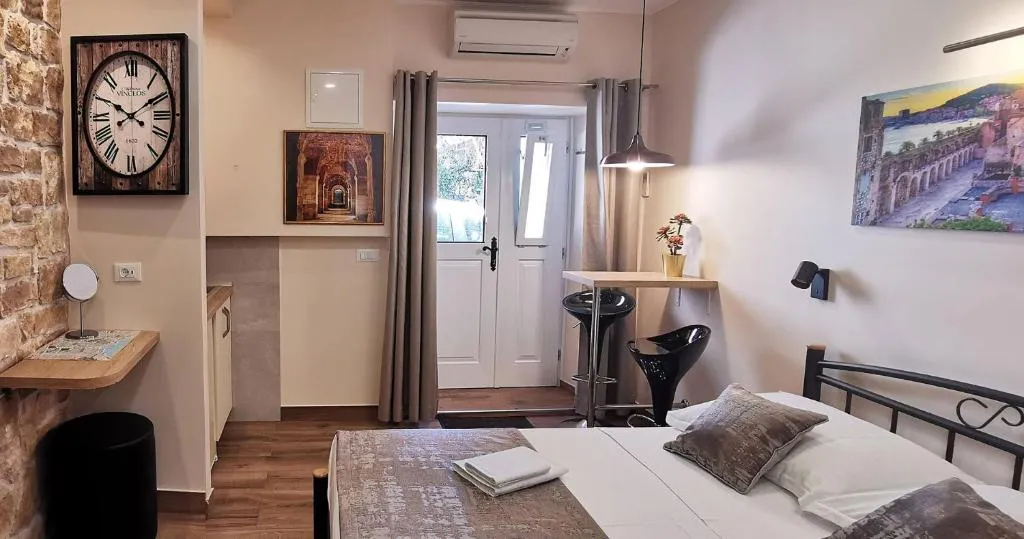 Stone Roses Rooms, Split, Croatia