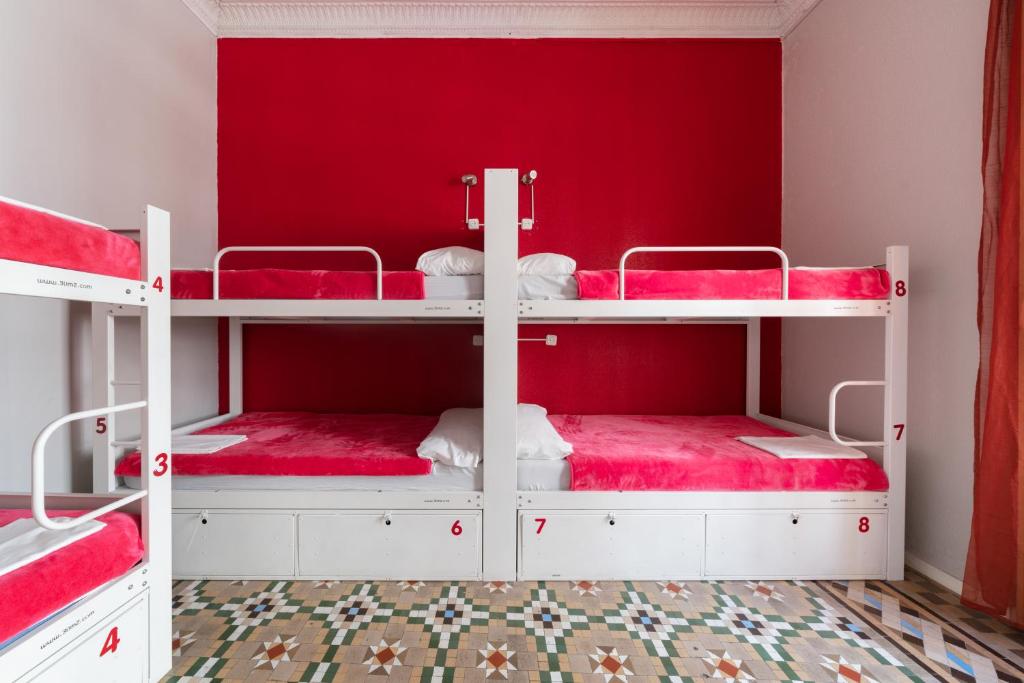 Red Nest Hostel, Валенсия - обновленные цены 2023 года
