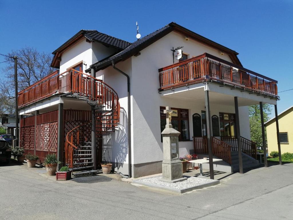 Budova, kde se apartmán nachází