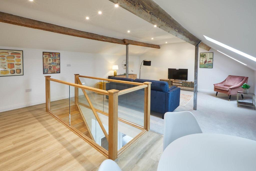 TV a/nebo společenská místnost v ubytování Host & Stay - Cornerhouse Apartments