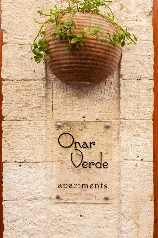 Certyfikat, podpis lub inny dokument wystawiony w obiekcie Charming Flatlet in the Old Town