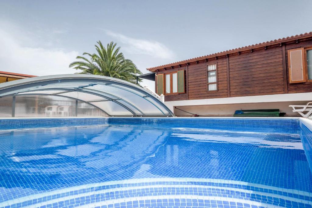The swimming pool at or close to Casa Rural con piscina