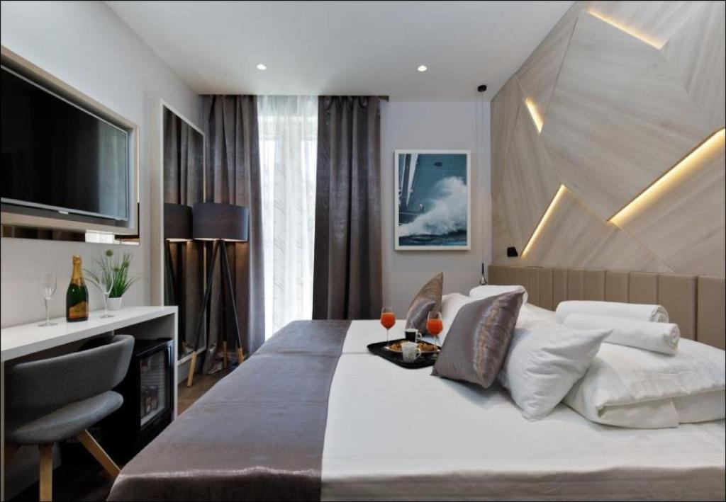 Sailor Boutique Rooms - 6