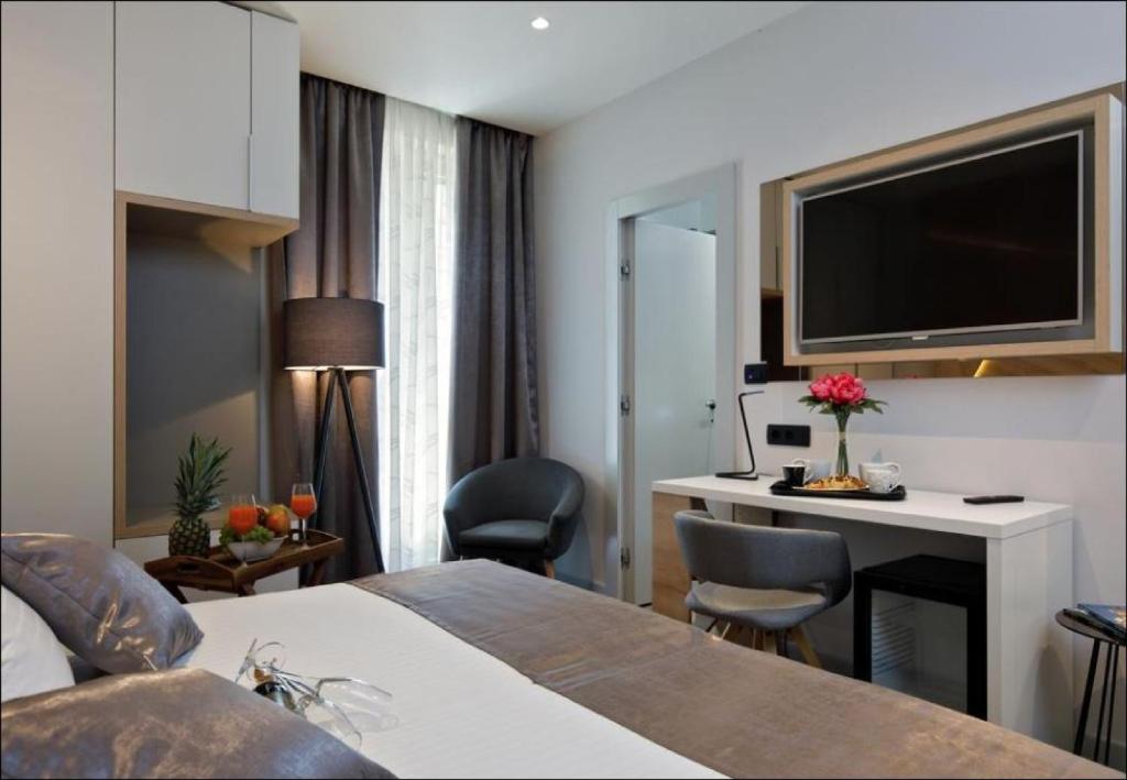 Sailor Boutique Rooms - 13