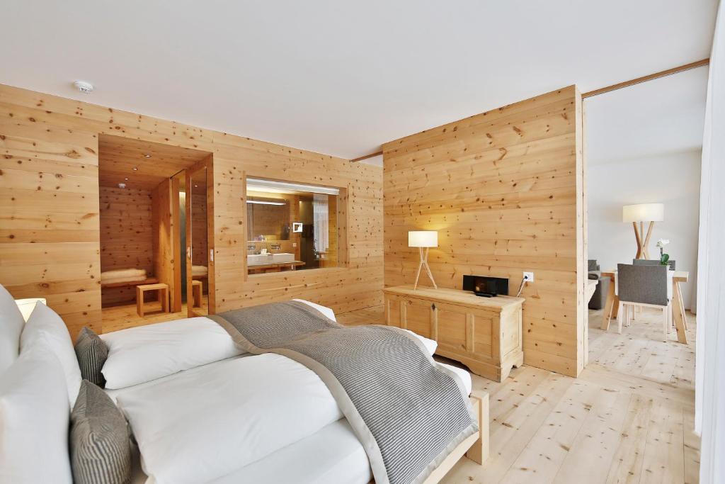 Posezení v ubytování Relais & Châteaux IN LAIN Hotel Cadonau