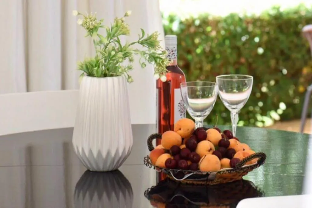 Athens homm Riviera Apartment with Garden, Voula, Atena, Grecia