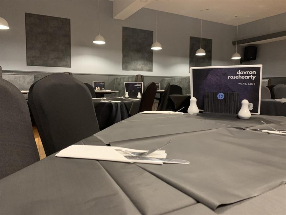 Zona business o sala conferenze di The Davron Hotel