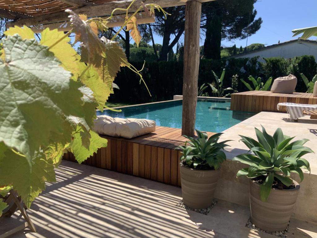Bazén v ubytování Villa Casa del Hort, Private Pool & Garden nebo v jeho okolí