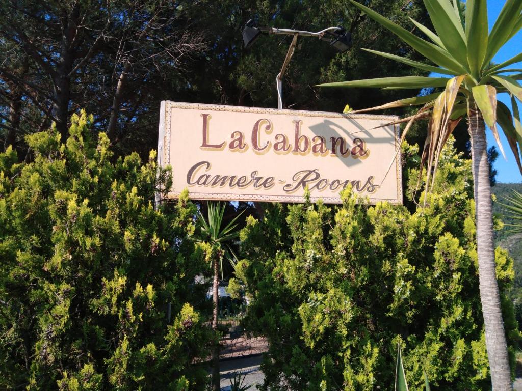 a sign for la calaza campinas campinas resorts at La Cabana Cinque Terre Monterosso in Monterosso al Mare