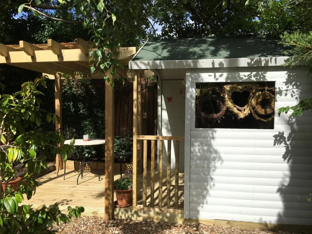 Wisteria Lodge, College Corner, United Kingdom