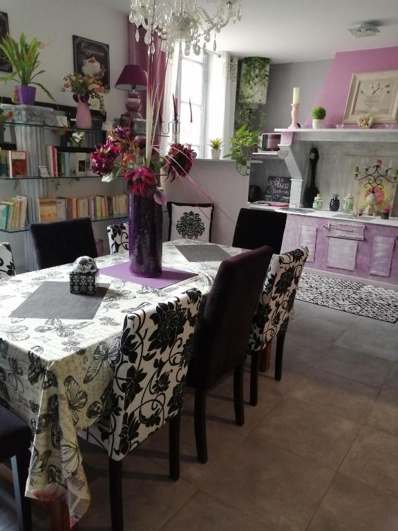 Logis l'Estelvin chambres d'hôtes - 11