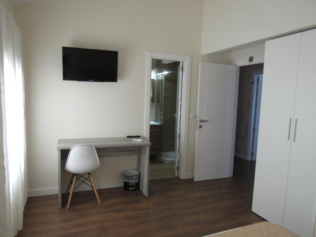 Albergue El Encuentro - Triple Room With Private Bathroom