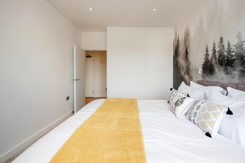 Luxury St Albans 1 Bedroom Serviced Apartment - FREE WiFi - Parking Available - 17 mins to Central London