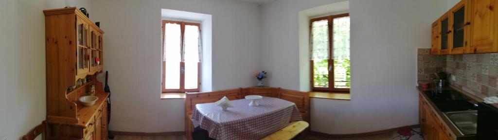 Televízia a/alebo spoločenská miestnosť v ubytovaní B&b Zita