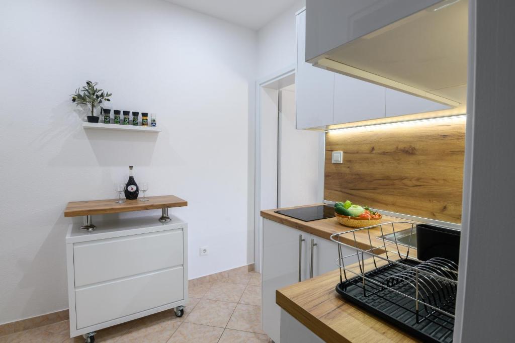 Apartments Blatančić - One-Bedroom Apartment