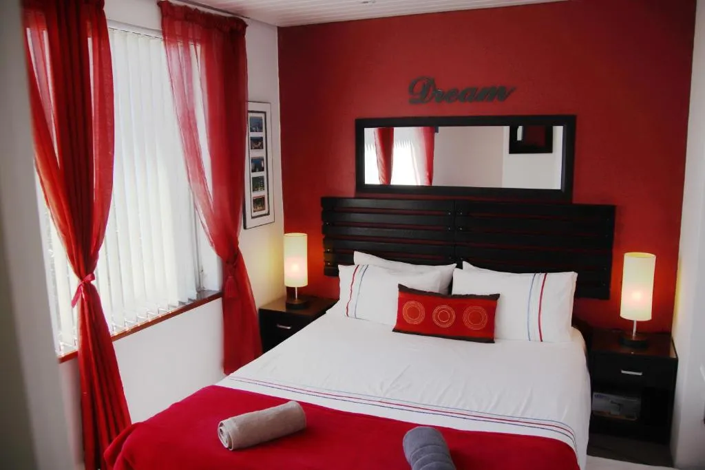 4 Omega, Cape Town, South Africa