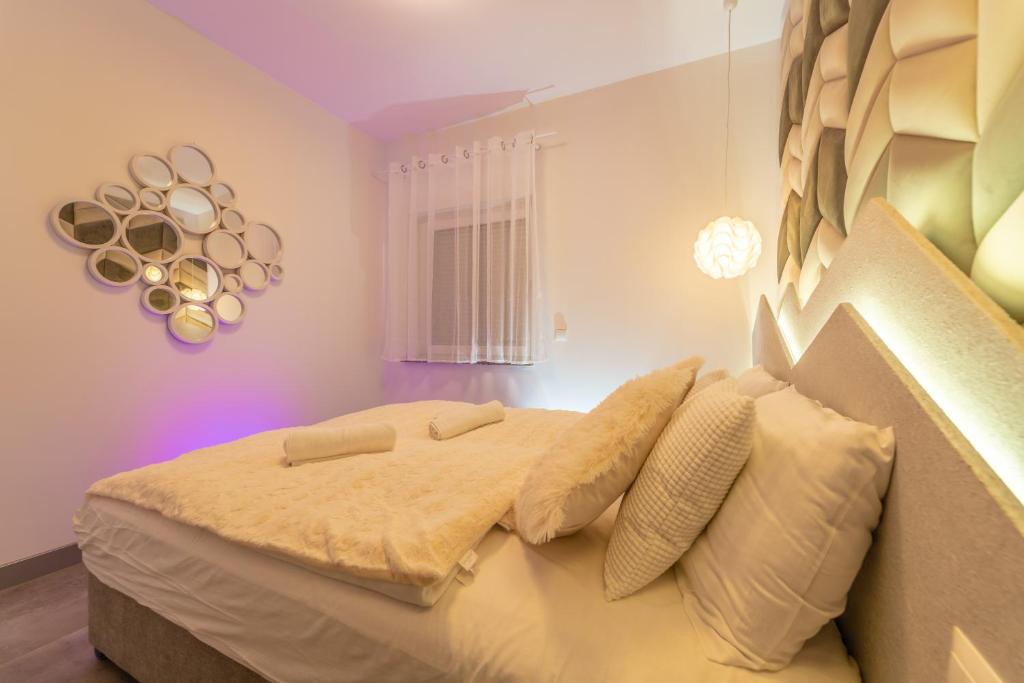 Posteľ alebo postele v izbe v ubytovaní Apartamenty Pod Gondola Świeradów