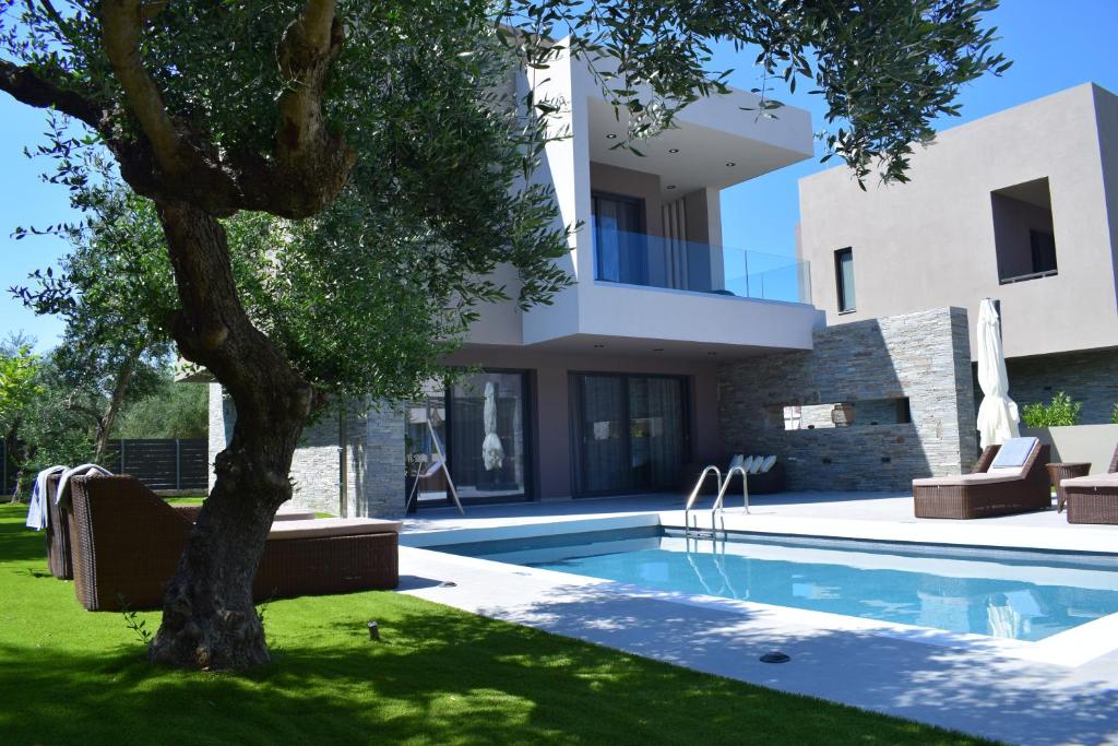 Bazén v ubytování Aguacate Meliti with heated private swimming pool nebo v jeho okolí