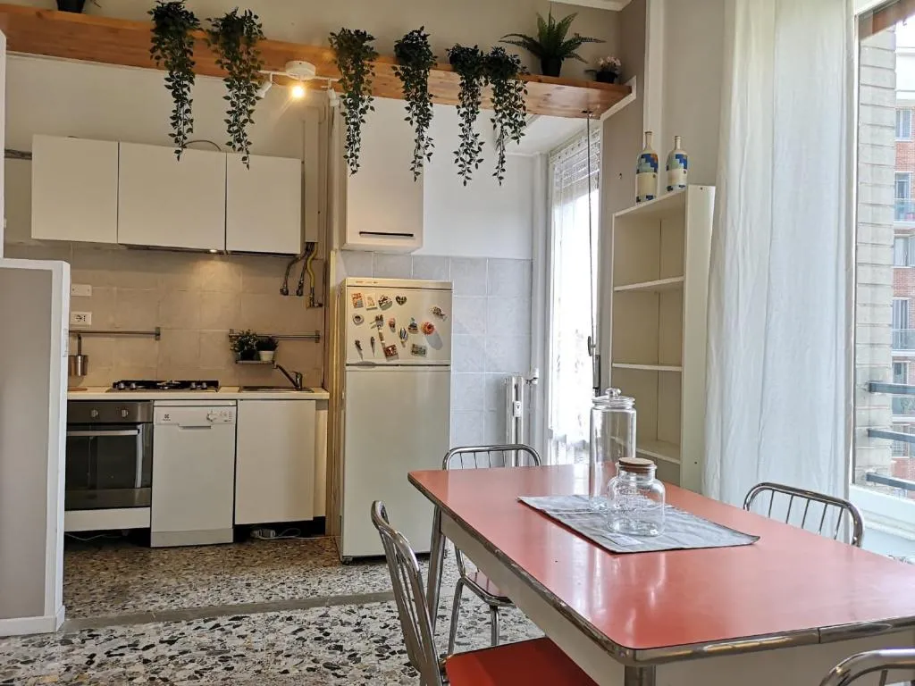 HomeatHotel Carrara, Milano, Italia