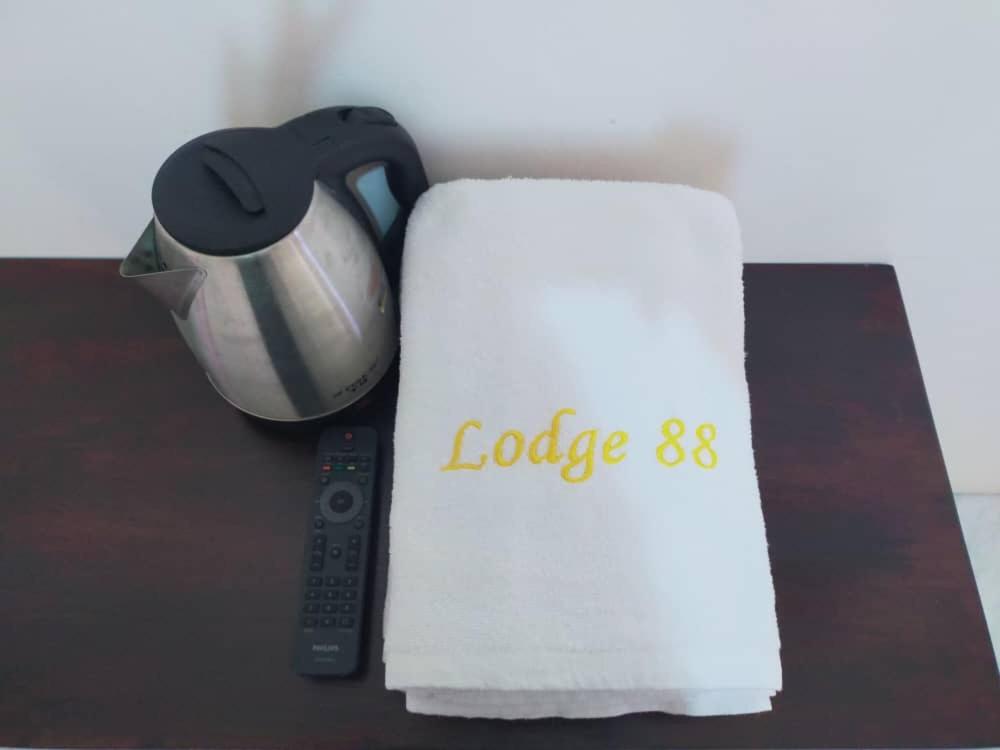 Certifikát, hodnocení, plakát nebo jiný dokument vystavený v ubytování Lodge 88 (1)