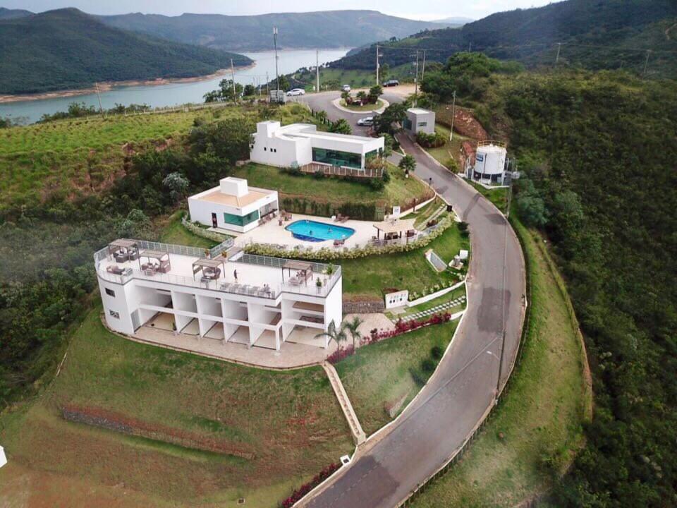  Casa no Mirante de Escarpas