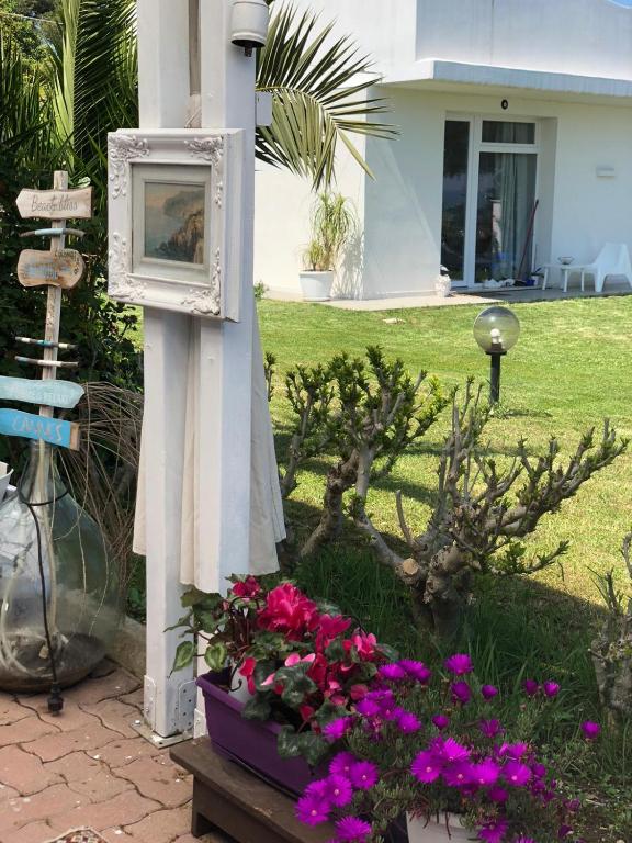Vonkajšia záhrada v ubytovaní Villa Tropical