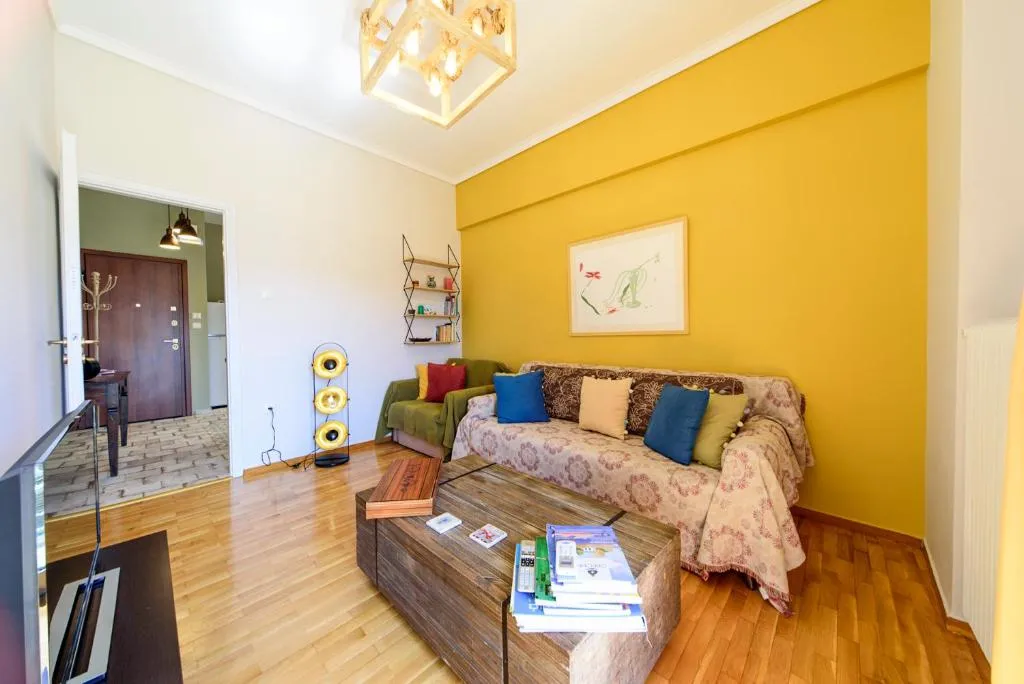 Petralona Artist Suite, Athens, Greece