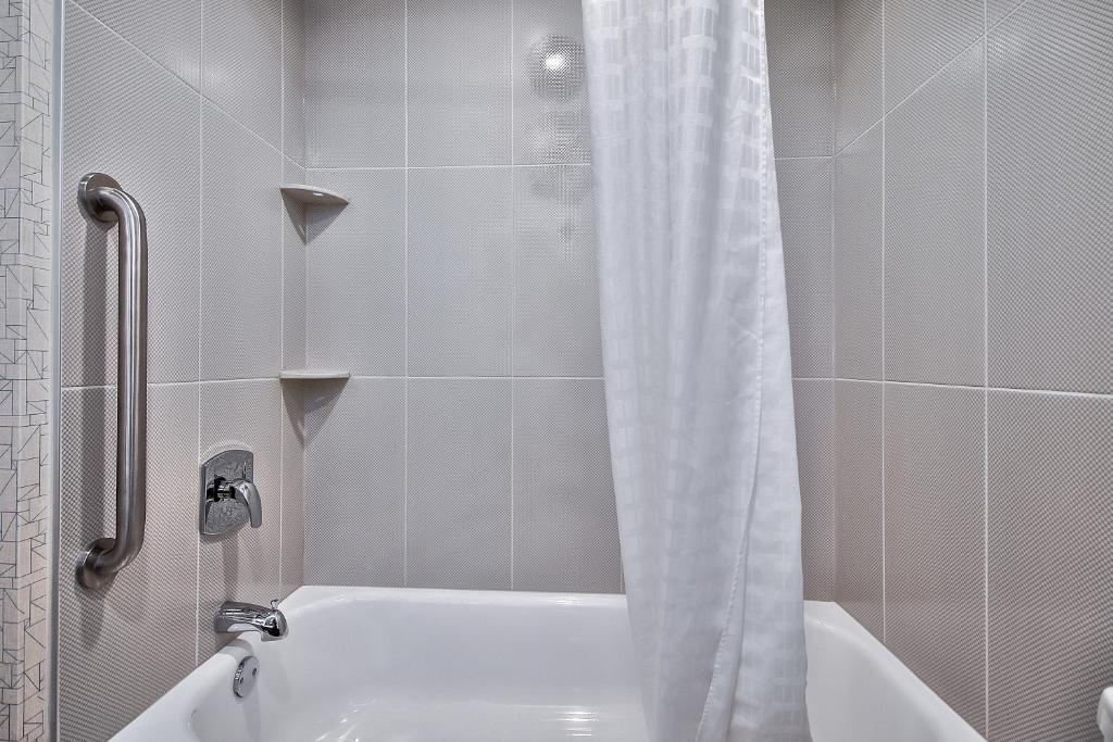 Comfort Inn & Suites South - Resim 16