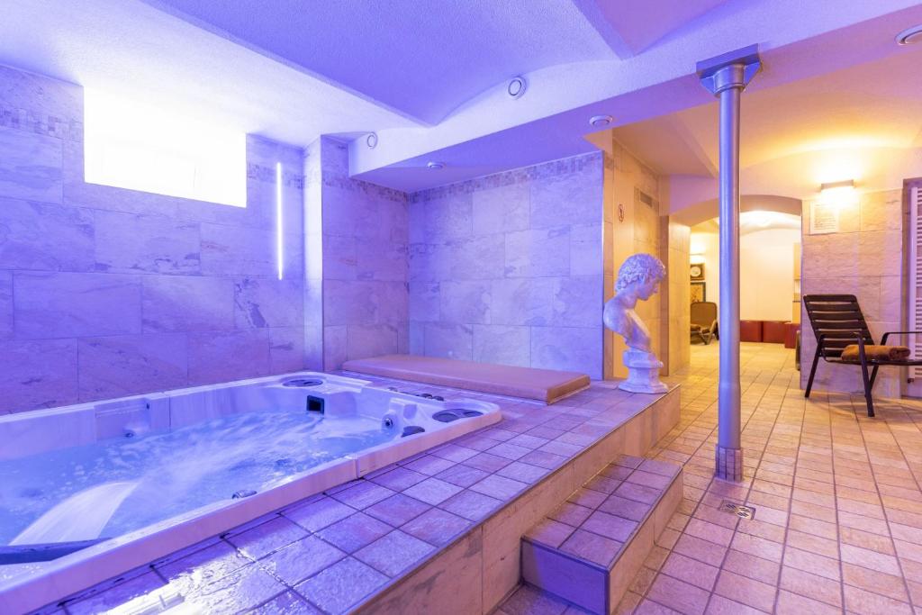 Koupelna v ubytování Active & Wellness Hotel Subterra