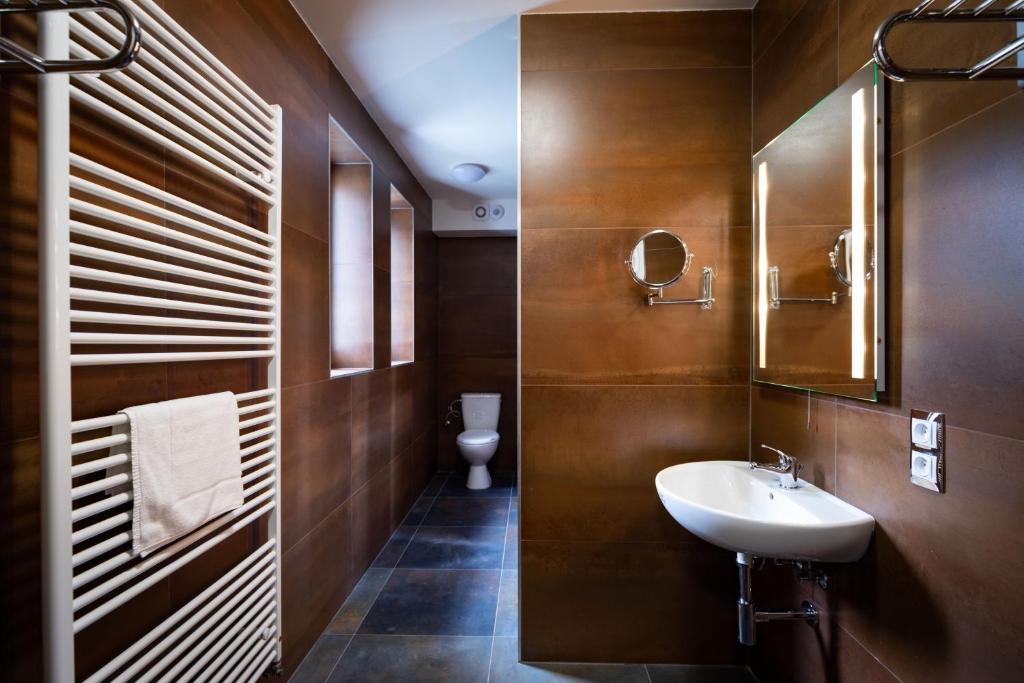 Koupelna v ubytování Active & Wellness Hotel Subterra
