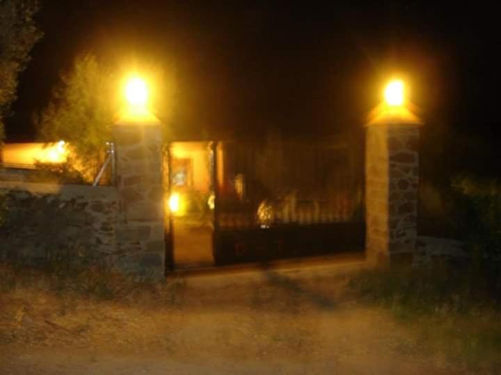 La Cabaña Romantica de Llano, Valencia de Alcántara – Updated ...