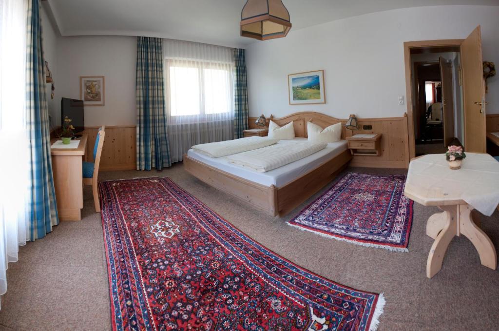 Hotel Garni Jennewein - 8