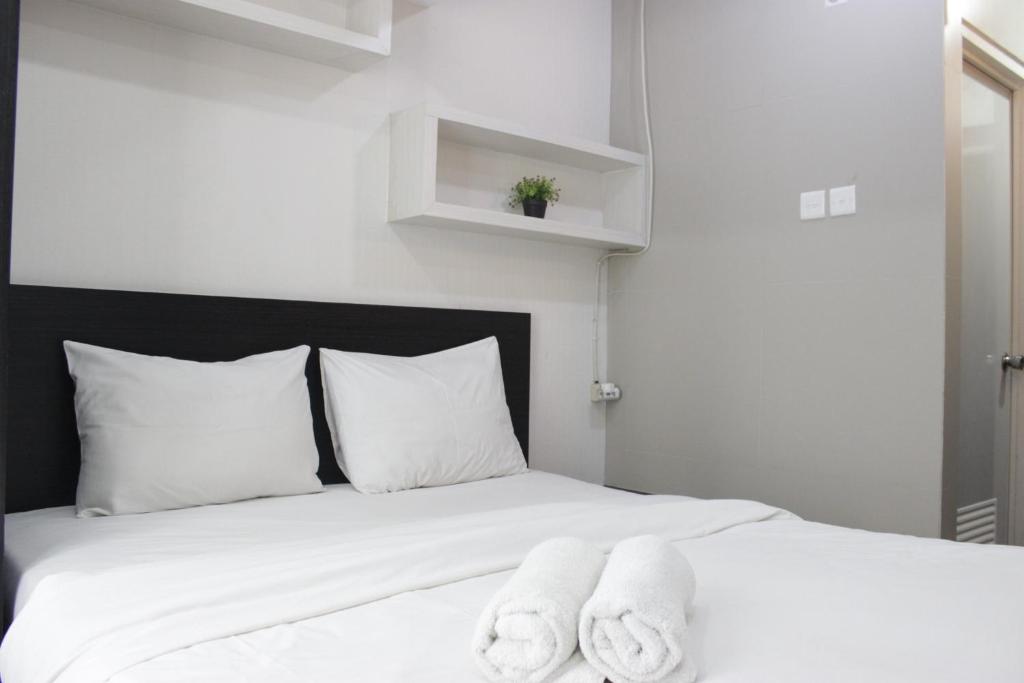 Functional Studio Room The Jarrdin Cihampelas Apartment By Travelio