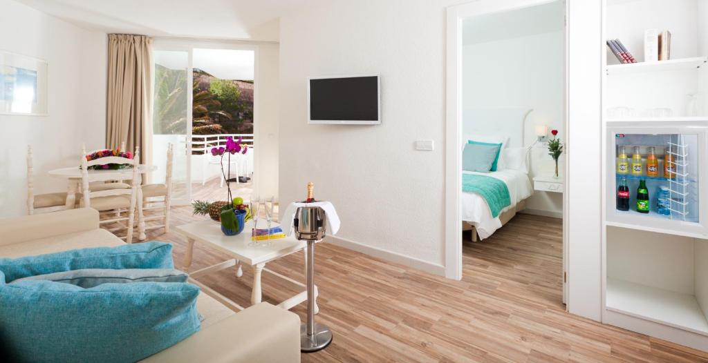 FERGUS Style Cala Blanca Suites - Suite Superior