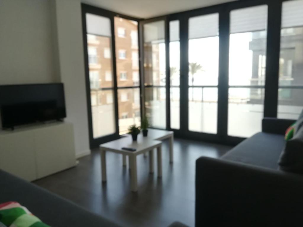 TV a/nebo společenská místnost v ubytování Calafell Espriu 2