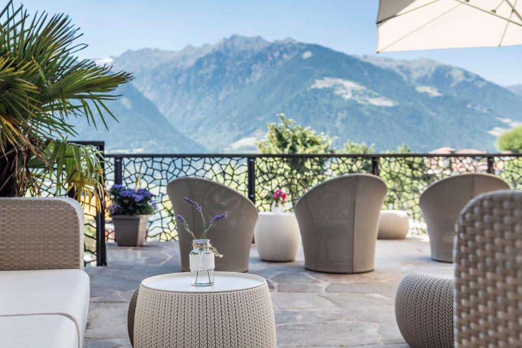 Nespecifikovaný výhled na hory nebo výhled na hory při pohledu z hotelu