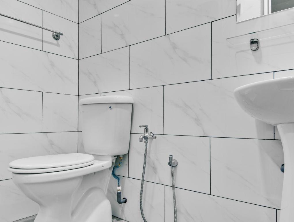 Koupelna v ubytování Hotel Eco Desaru
